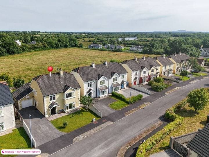Detached house for Sale in Tarmonbarry, Roscommon