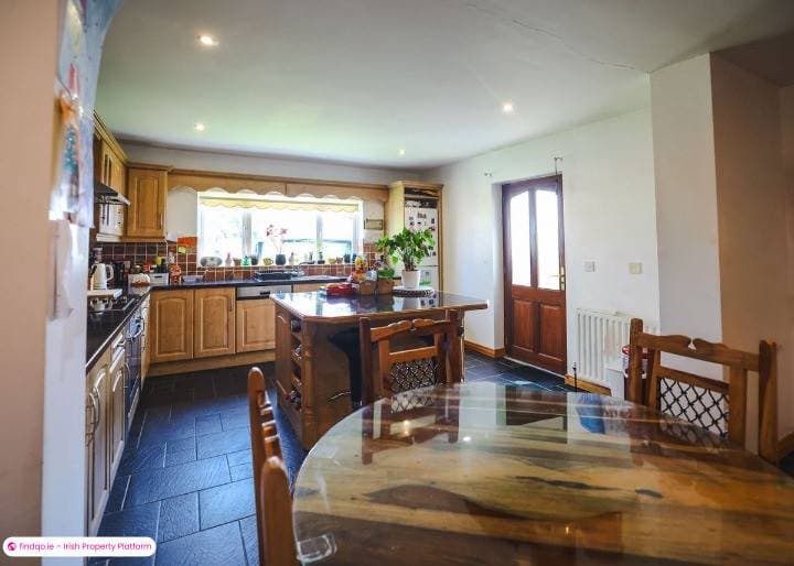 Detached house for Sale in Tarmonbarry, Roscommon
