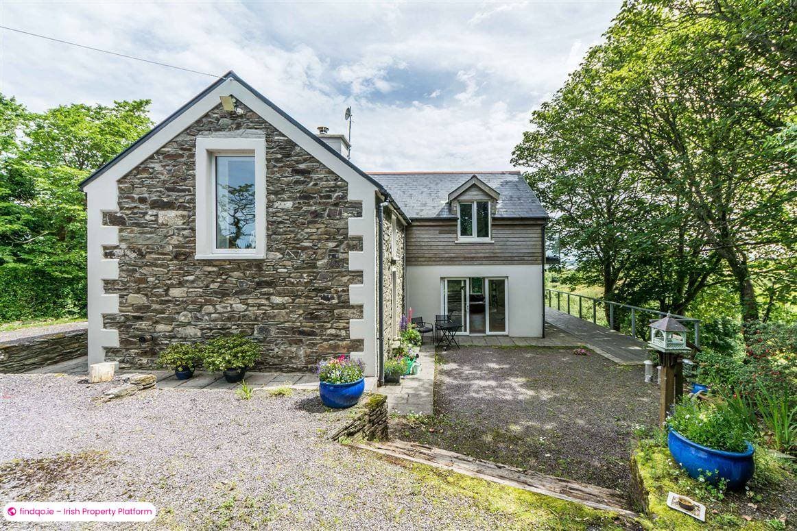 Detached house for Sale in Ballydehob, Cork