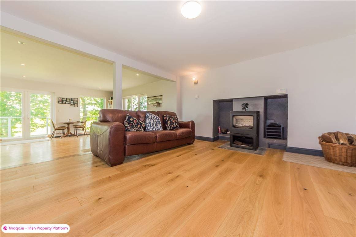 Detached house for Sale in Ballydehob, Cork