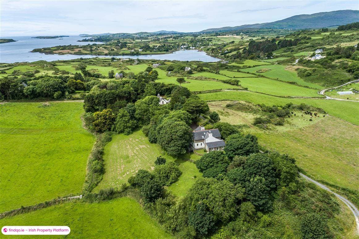 Detached house for Sale in Ballydehob, Cork