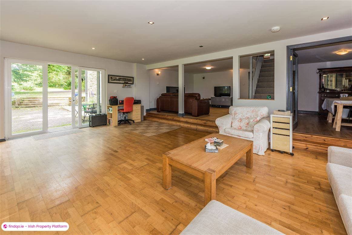 Detached house for Sale in Ballydehob, Cork