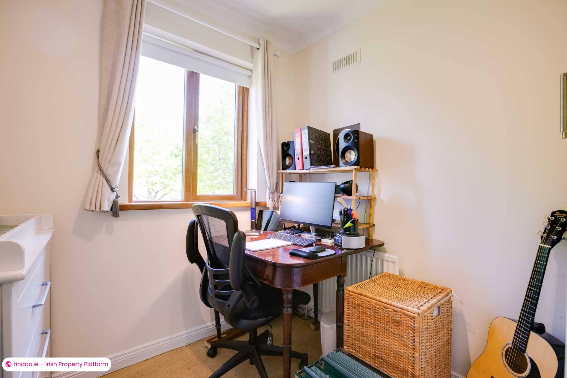 Semi-detached house for Sale in Dublin 24