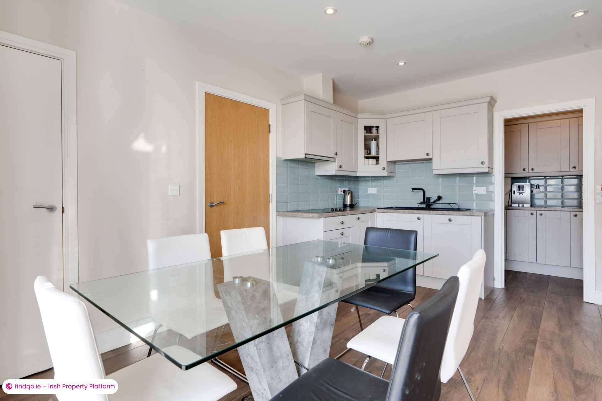 Terraced house for Sale in Dublin 18