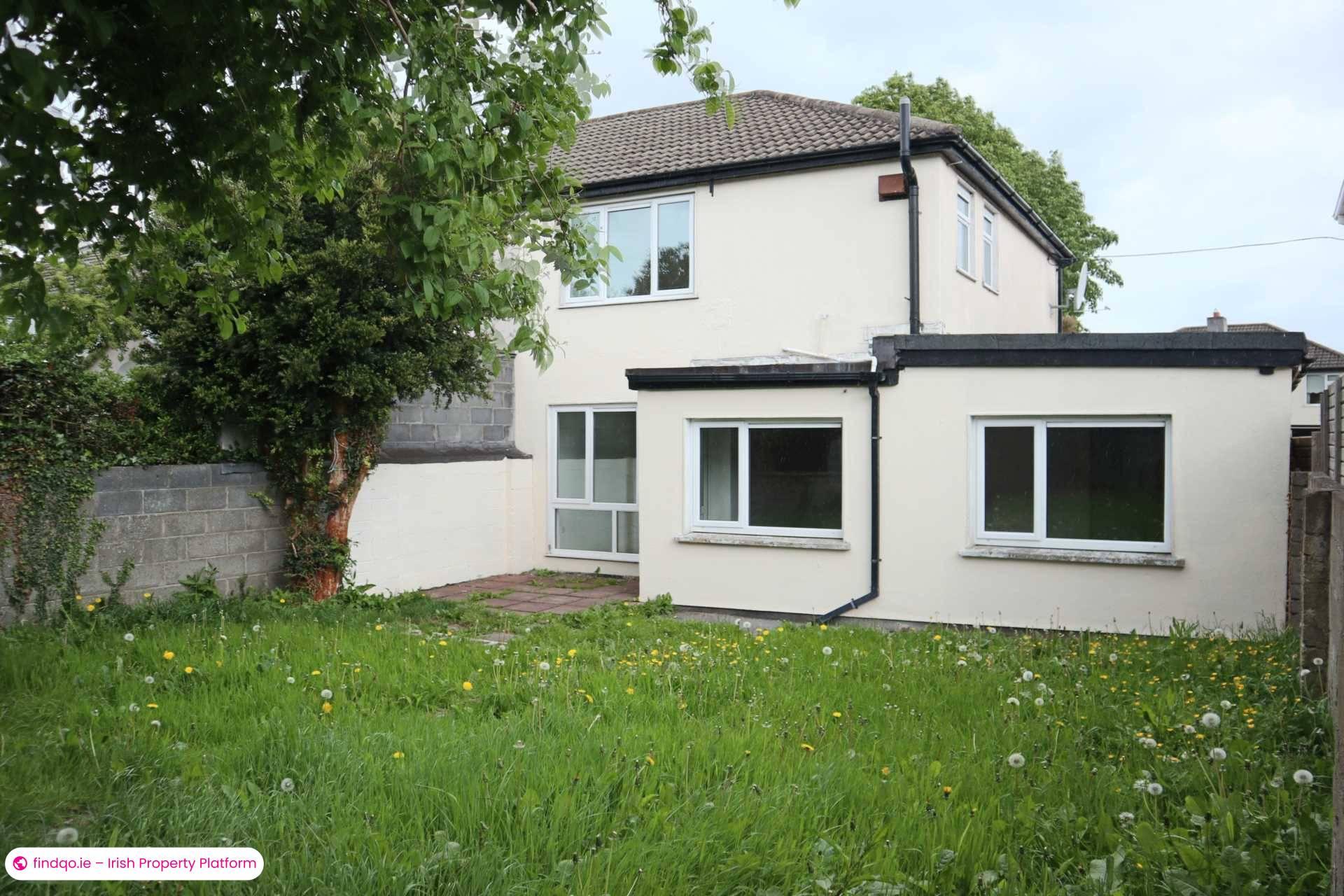 Semi-detached house for Sale in Dublin 24
