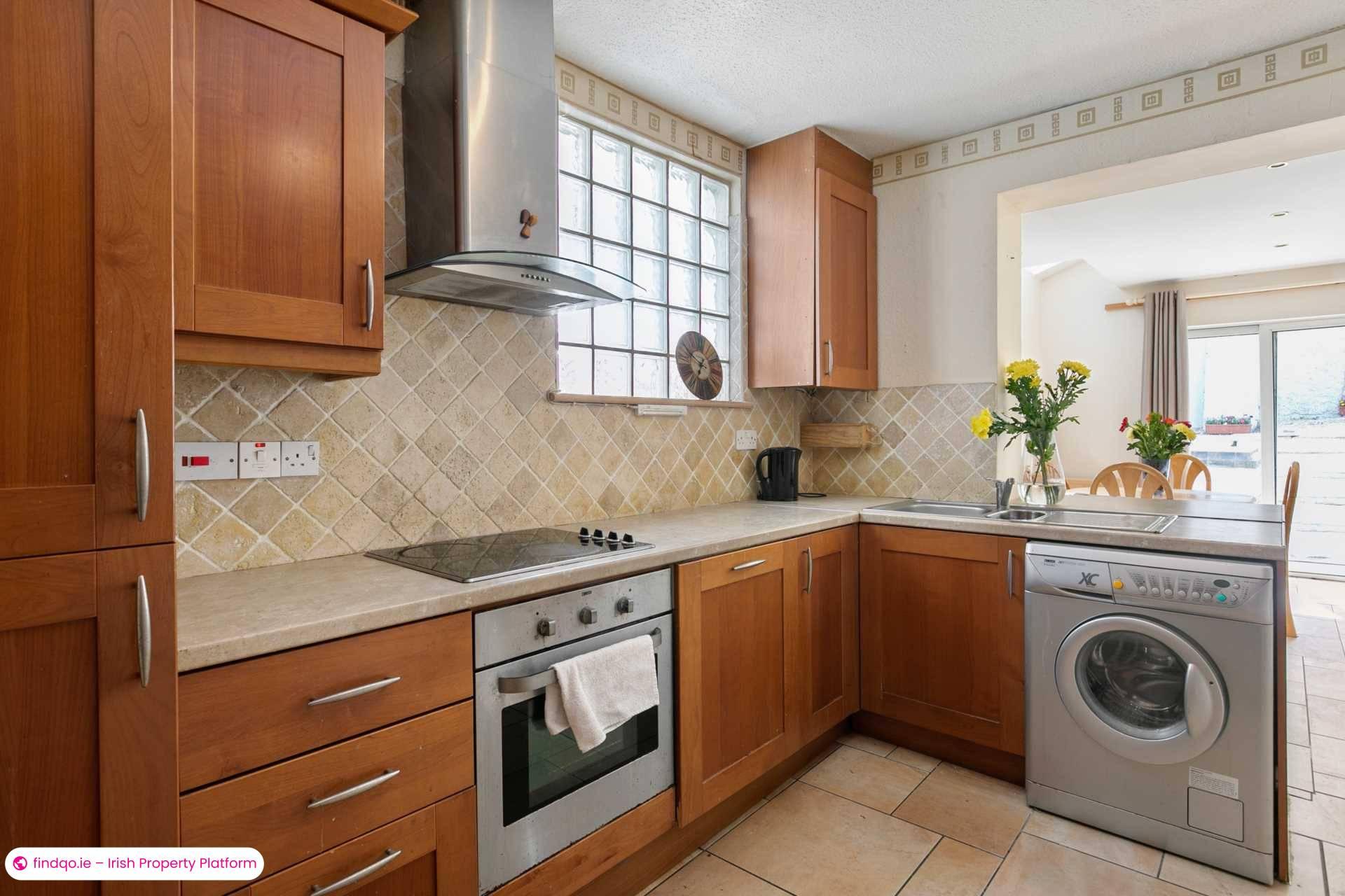 Semi-detached house for Sale in Dublin 18
