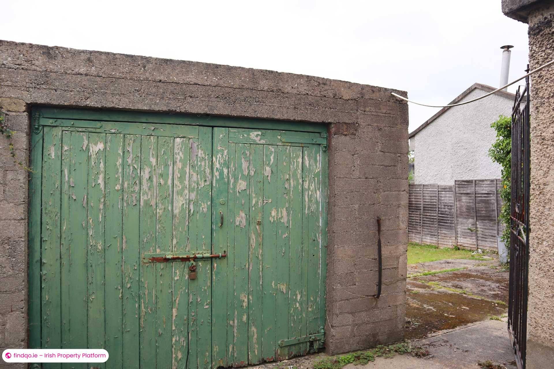 Semi-detached house for Sale in Dublin 16