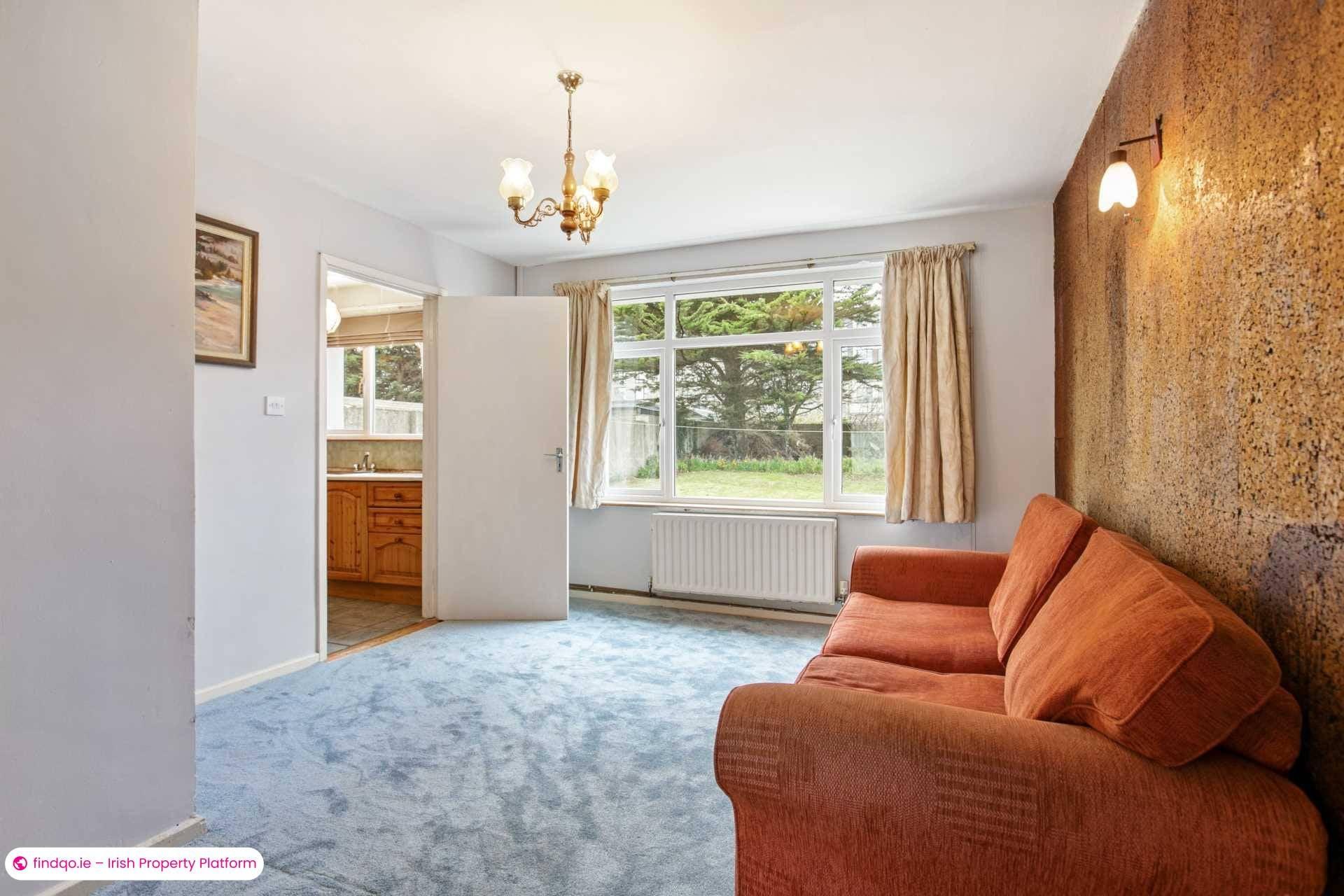 Semi-detached house for Sale in Stillorgan, Dublin (County)