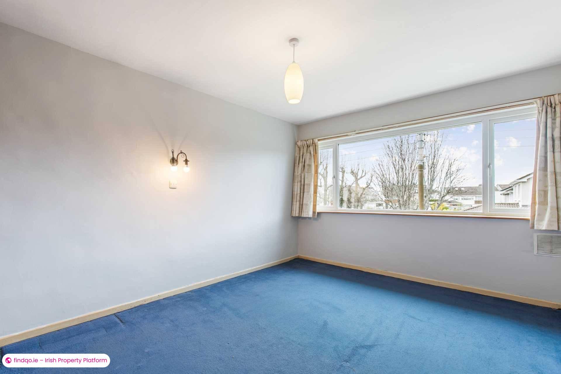 Semi-detached house for Sale in Stillorgan, Dublin (County)
