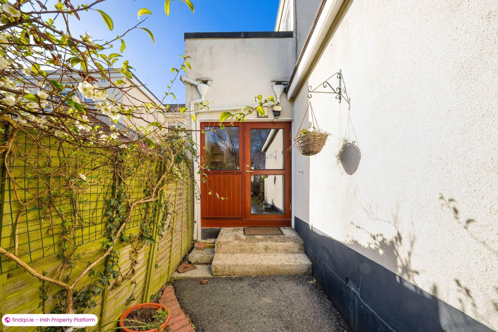 Detached house for Sale in Cabinteely, Dublin 18