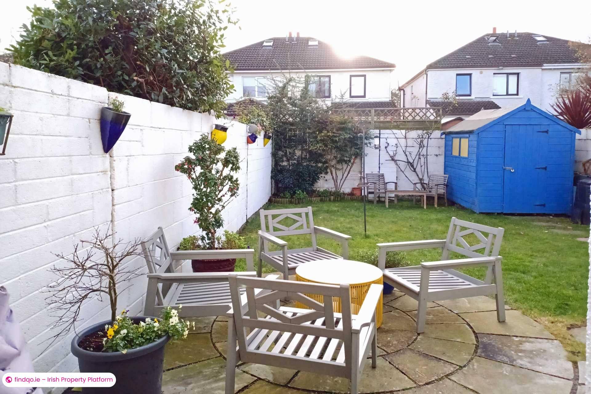 Semi-detached house for Sale in Leopardstown, Dublin 18