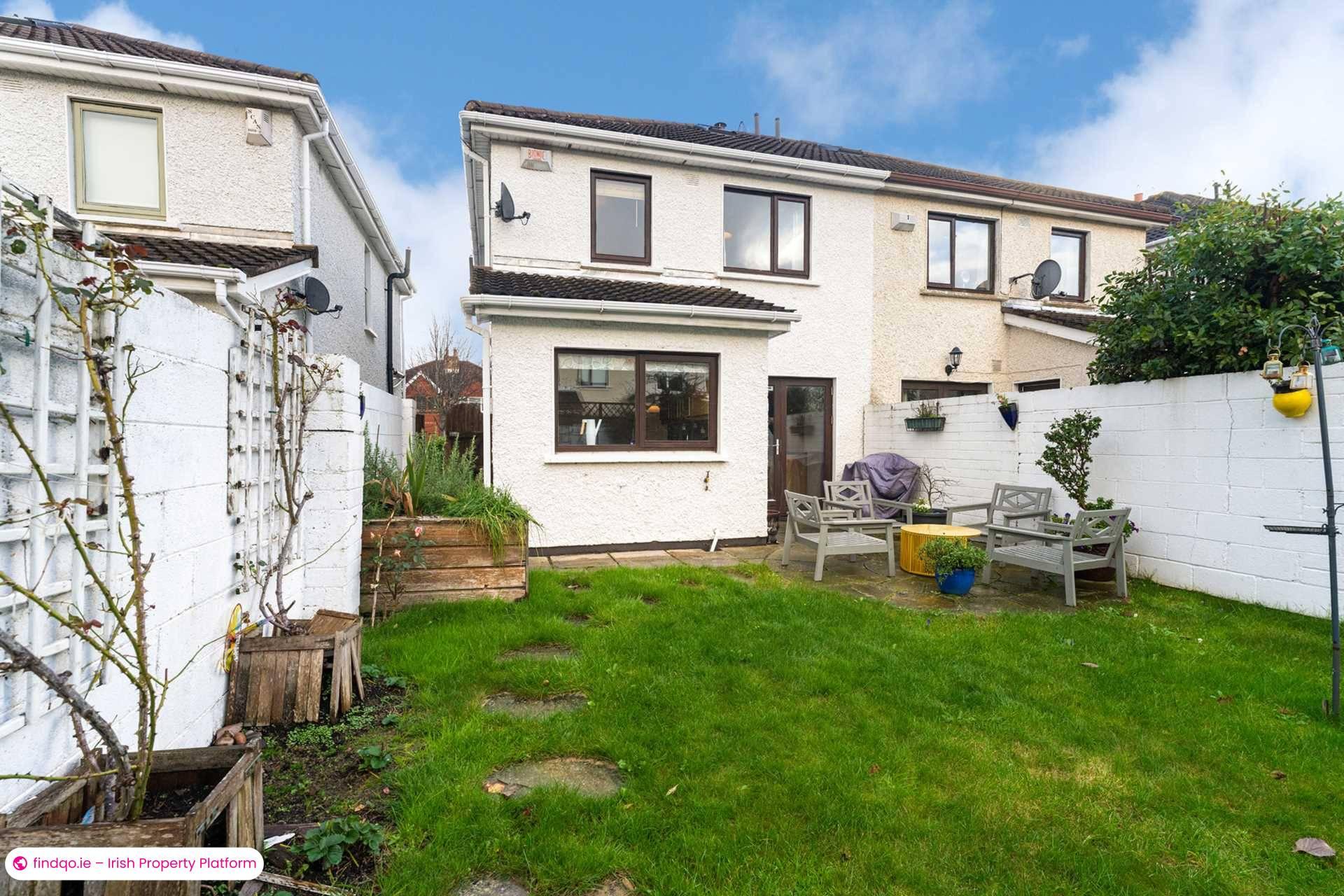Semi-detached house for Sale in Leopardstown, Dublin 18
