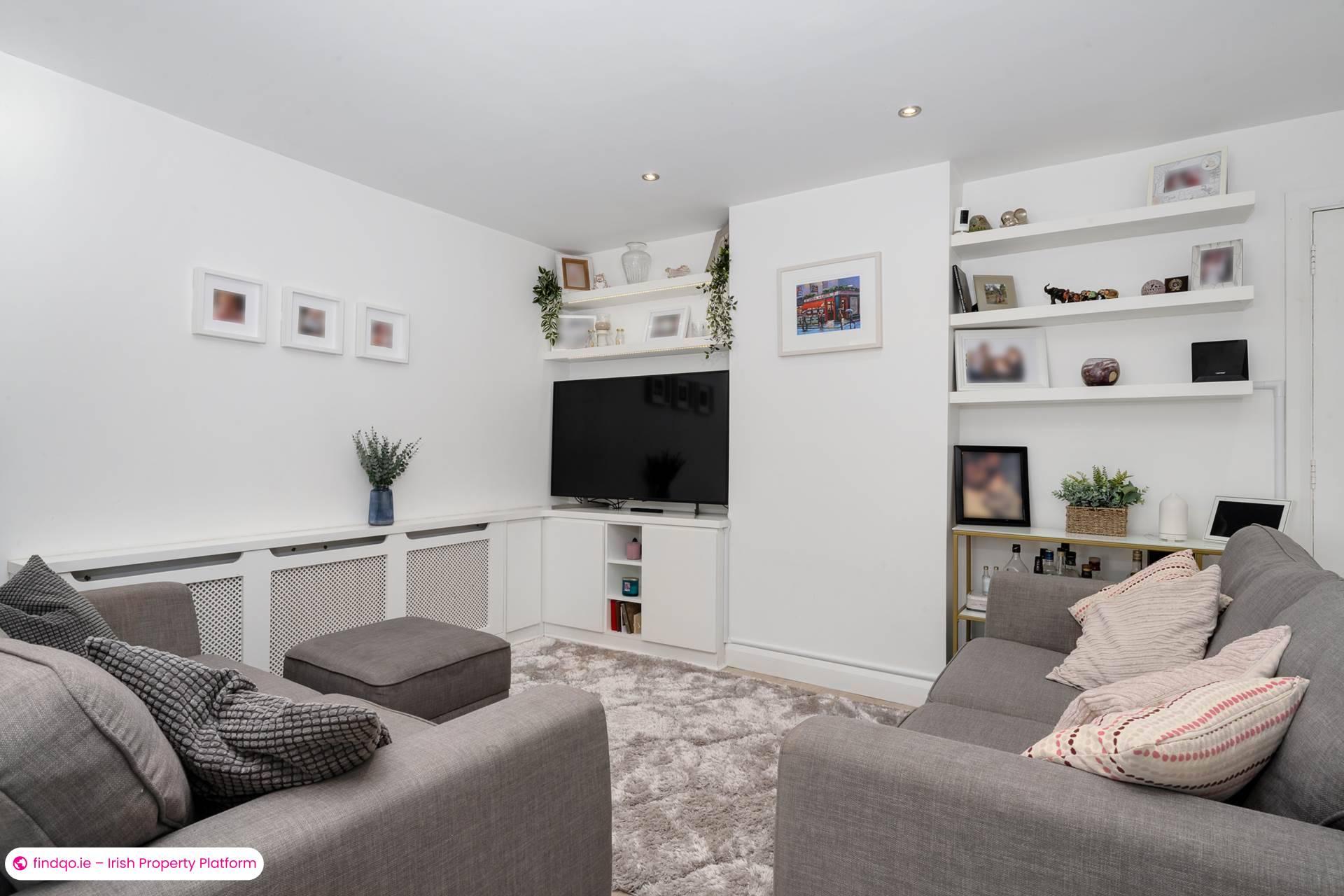 Terraced house for Sale in Stepaside, Dublin 18