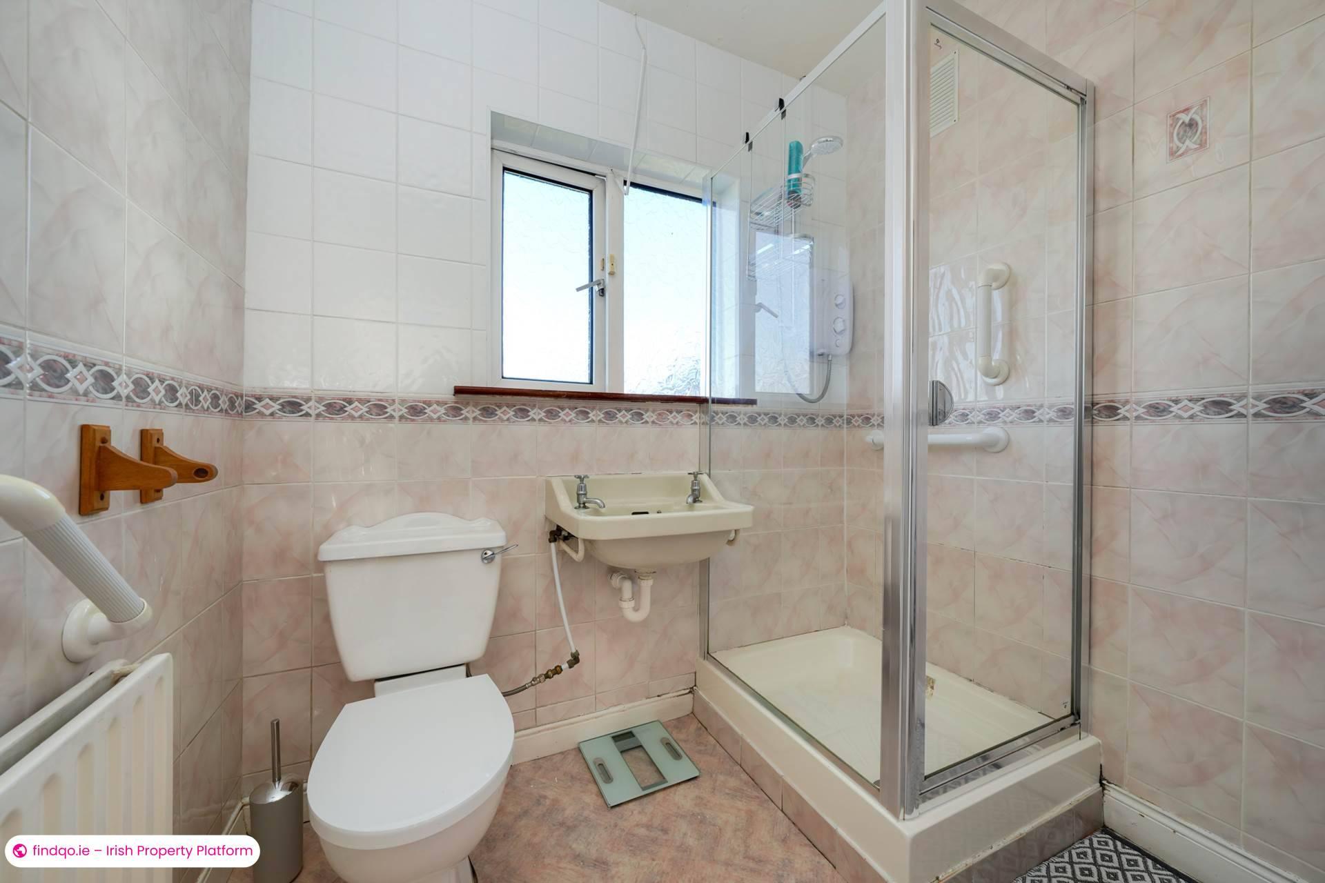 Semi-detached house for Sale in Dundrum, Down