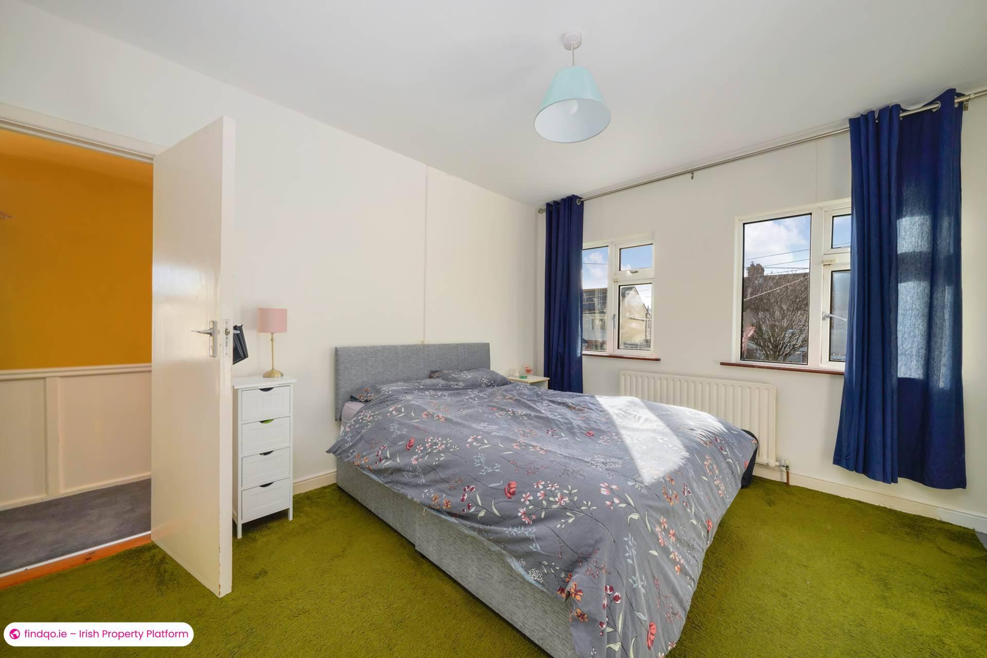 Semi-detached house for Sale in Dundrum, Down