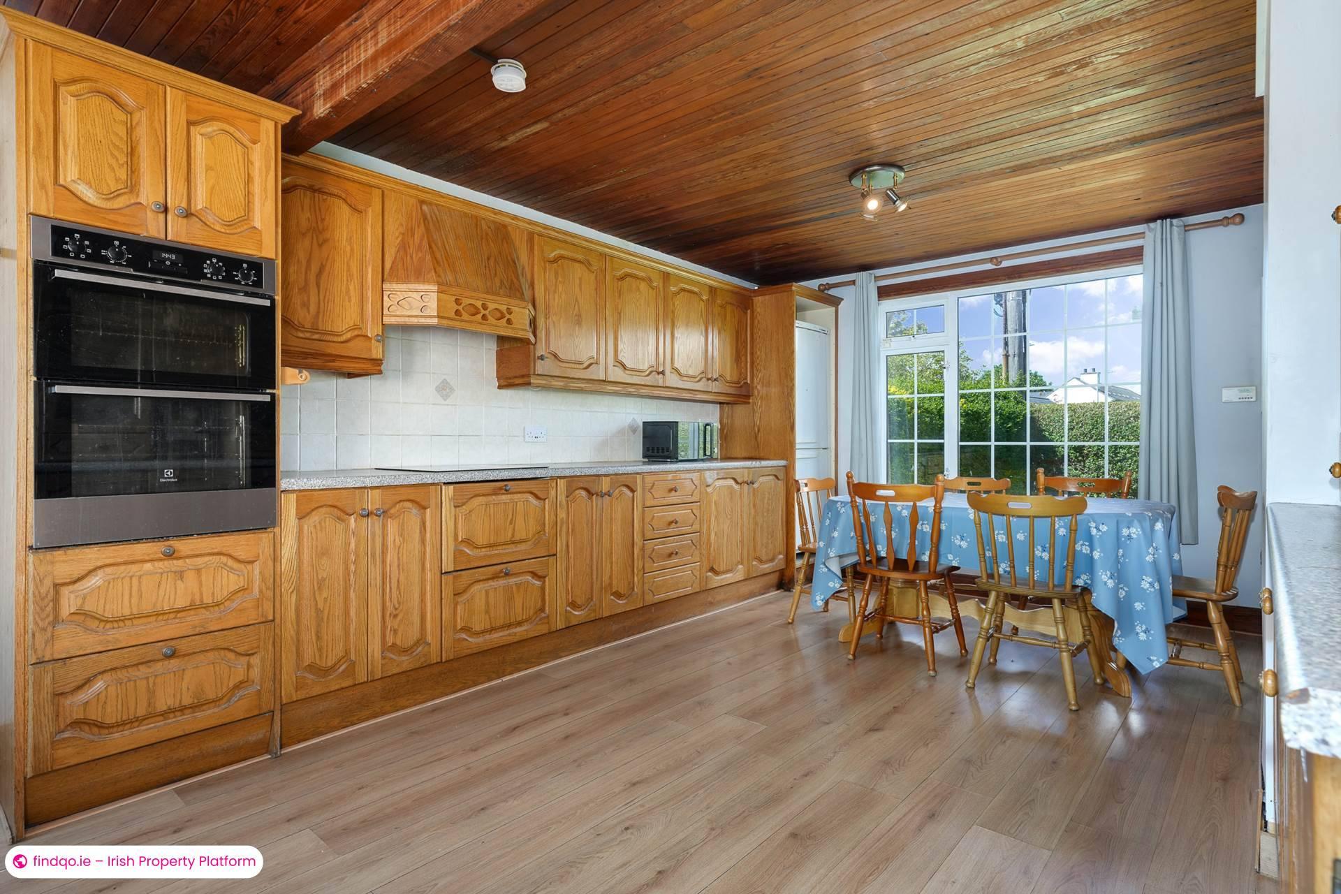 Semi-detached house for Sale in Stillorgan, Dublin (County)