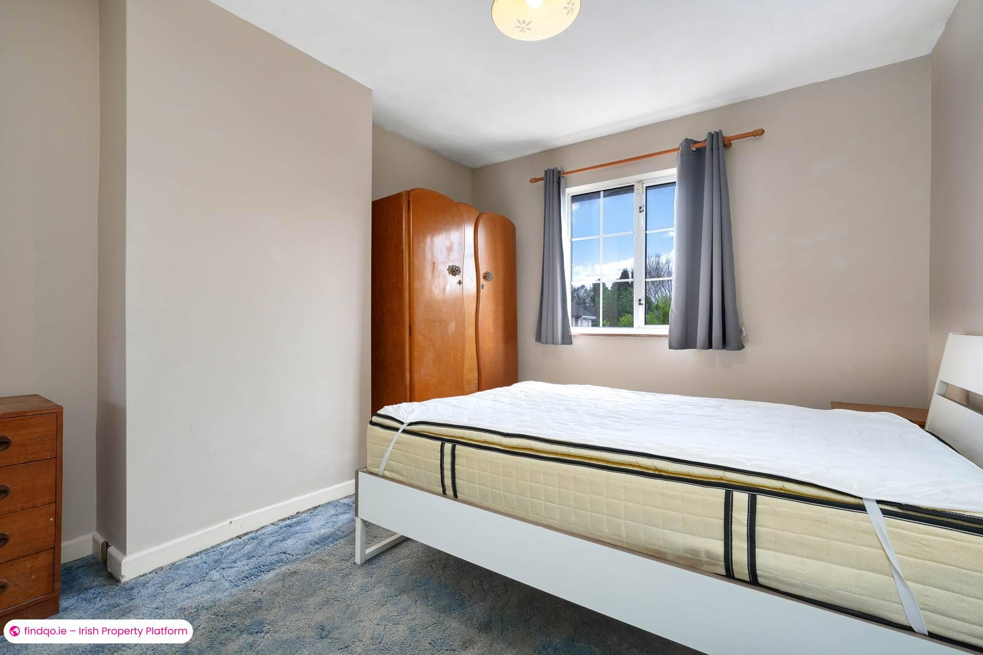 Semi-detached house for Sale in Stillorgan, Dublin (County)