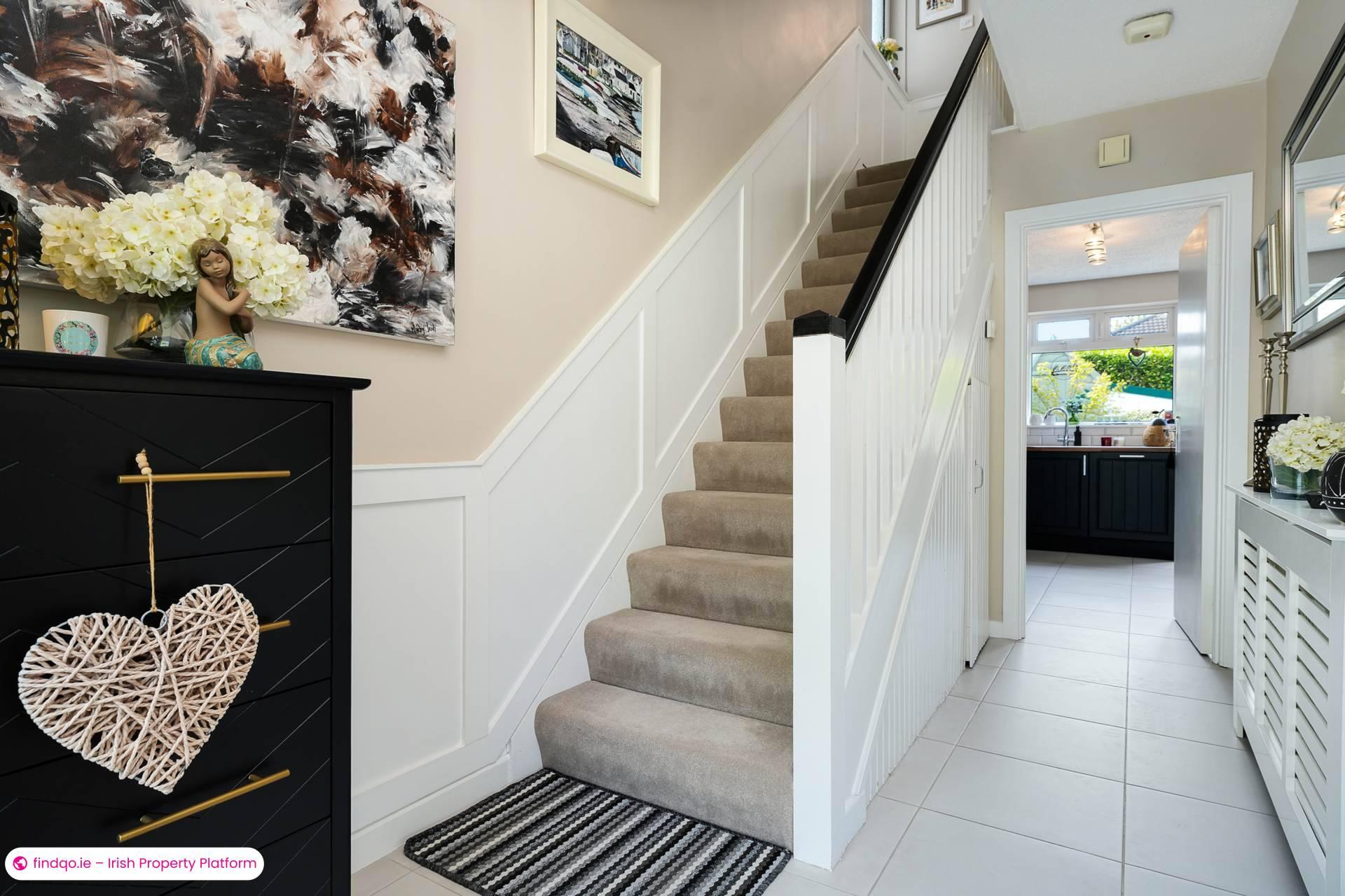 Semi-detached house for Sale in Dublin 18