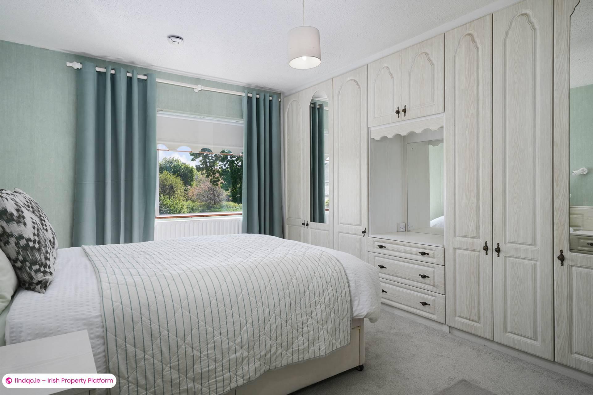 Semi-detached house for Sale in Dublin 16