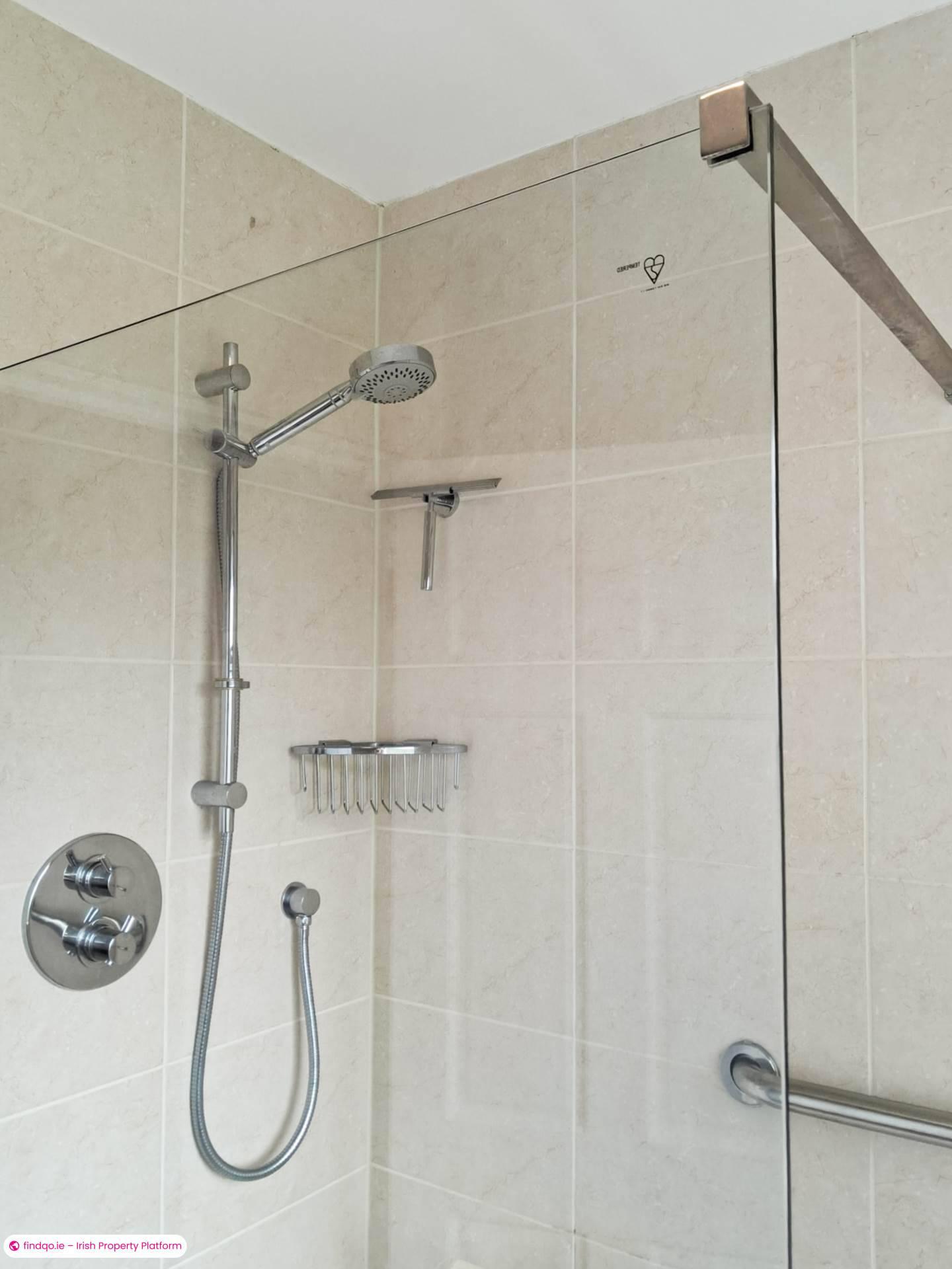 Semi-detached house for Sale in Dublin 16