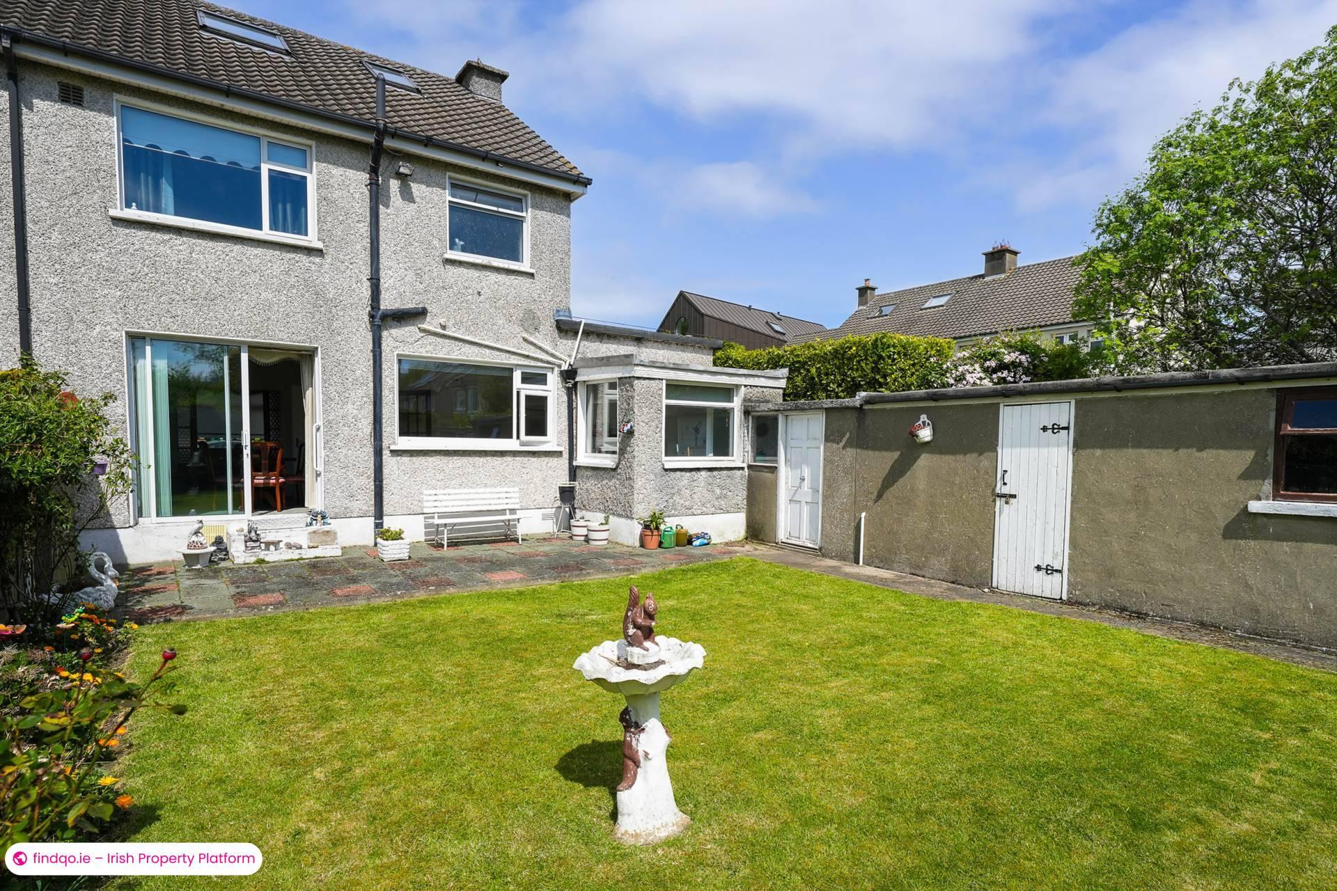 Semi-detached house for Sale in Dublin 16