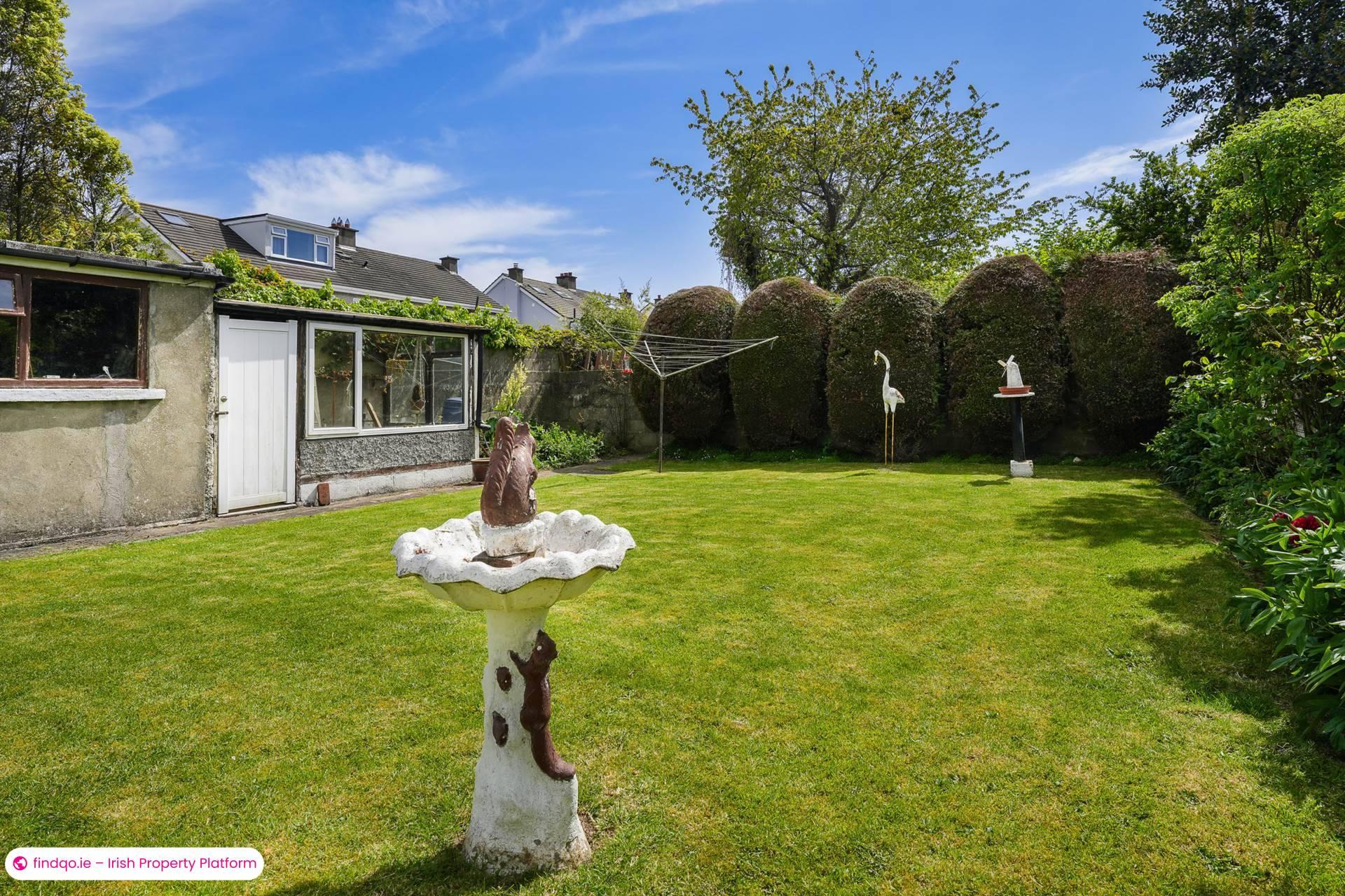 Semi-detached house for Sale in Dublin 16