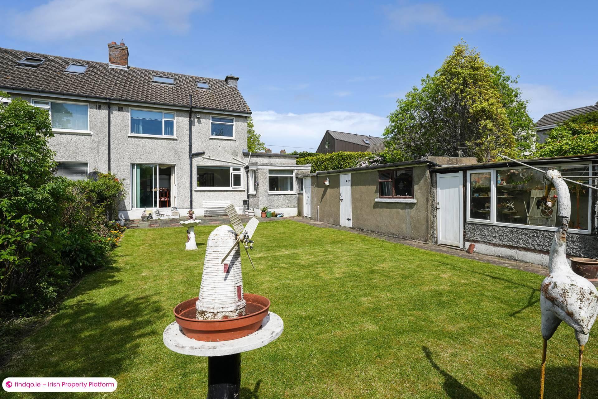 Semi-detached house for Sale in Dublin 16