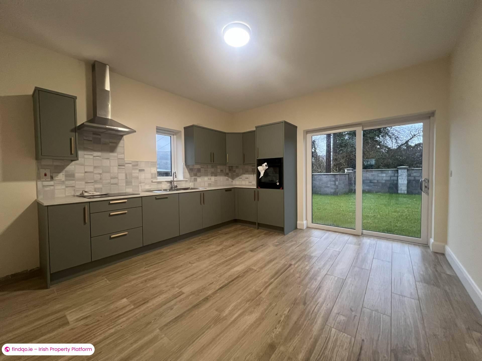 Semi-detached house for Sale in Cahir, Tipperary