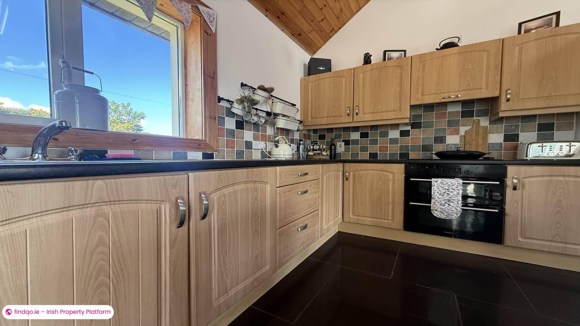 Detached house for Sale in Burtonport, Donegal