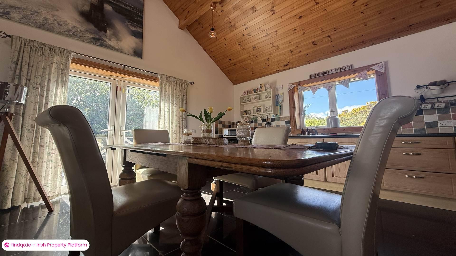 Detached house for Sale in Burtonport, Donegal