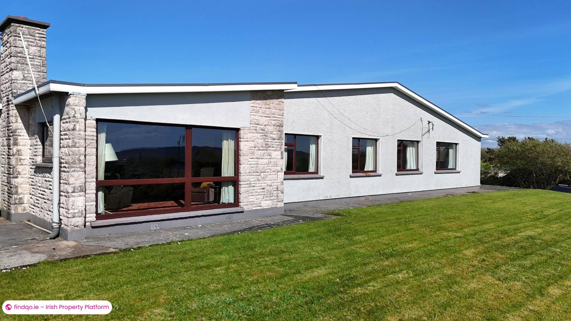 Detached house for Sale in Burtonport, Donegal