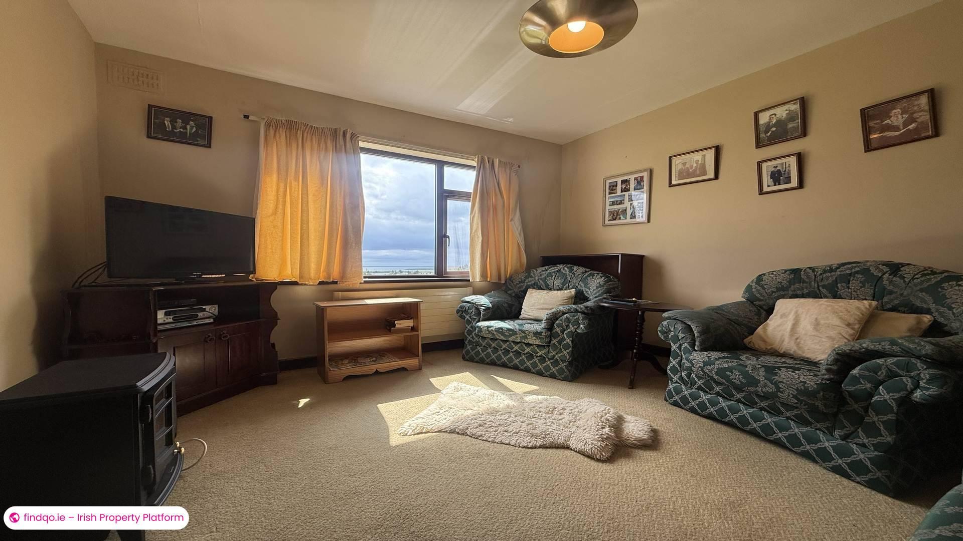 Detached house for Sale in Burtonport, Donegal
