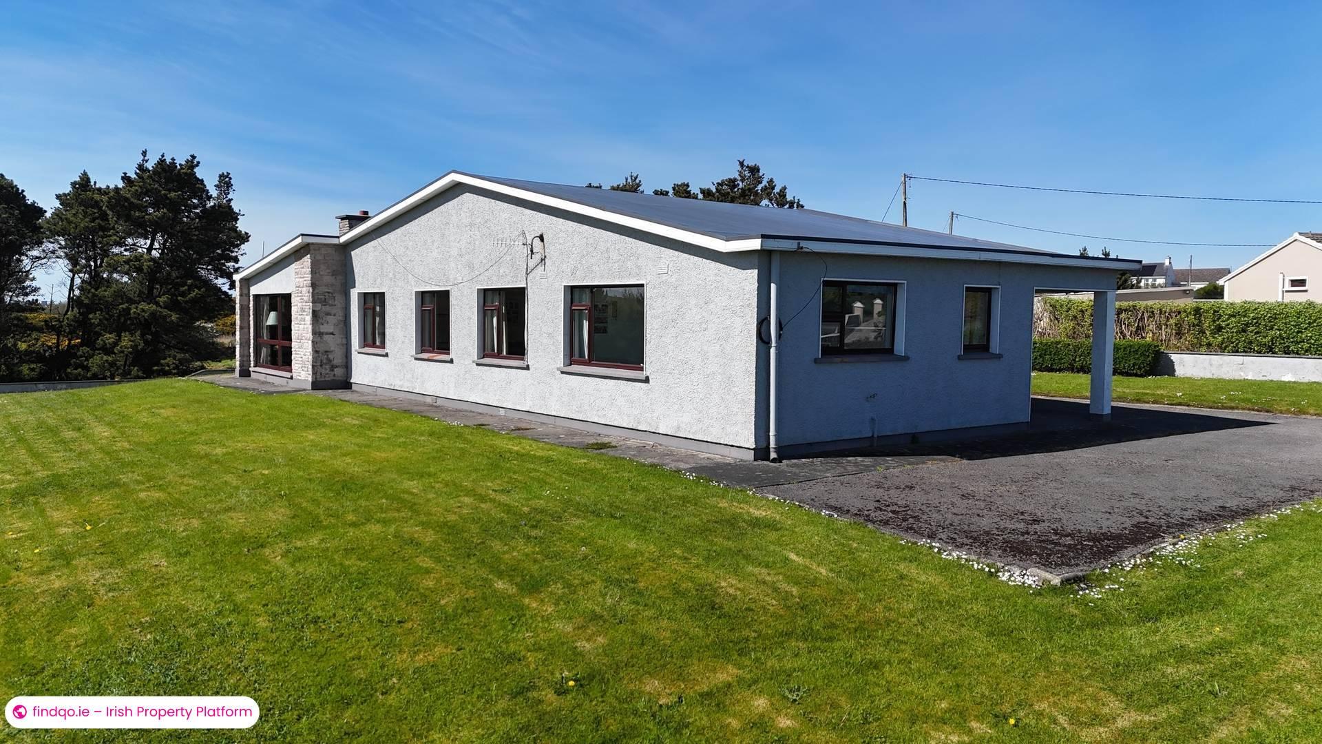 Detached house for Sale in Burtonport, Donegal