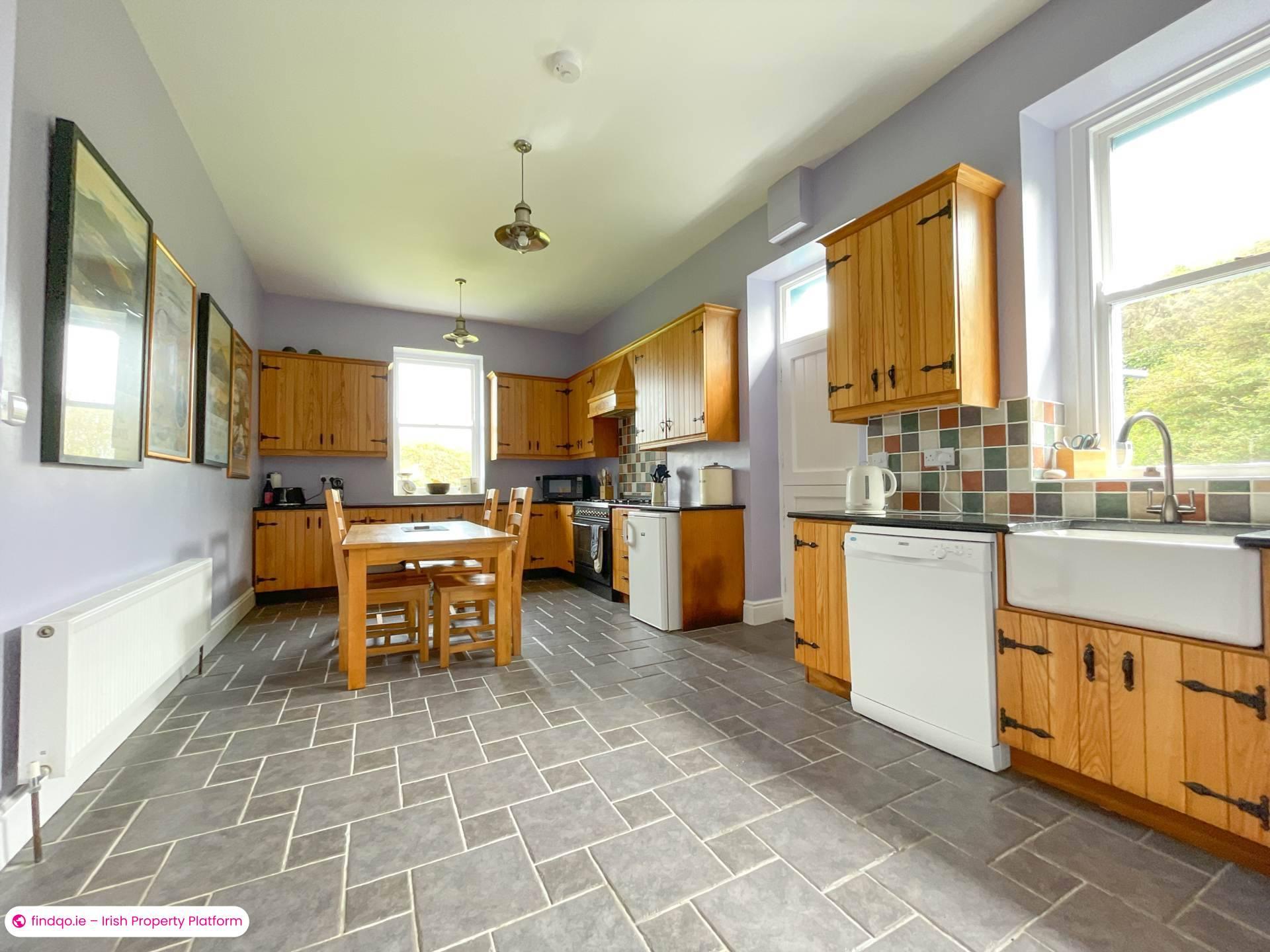 Detached house for Sale in Burtonport, Donegal