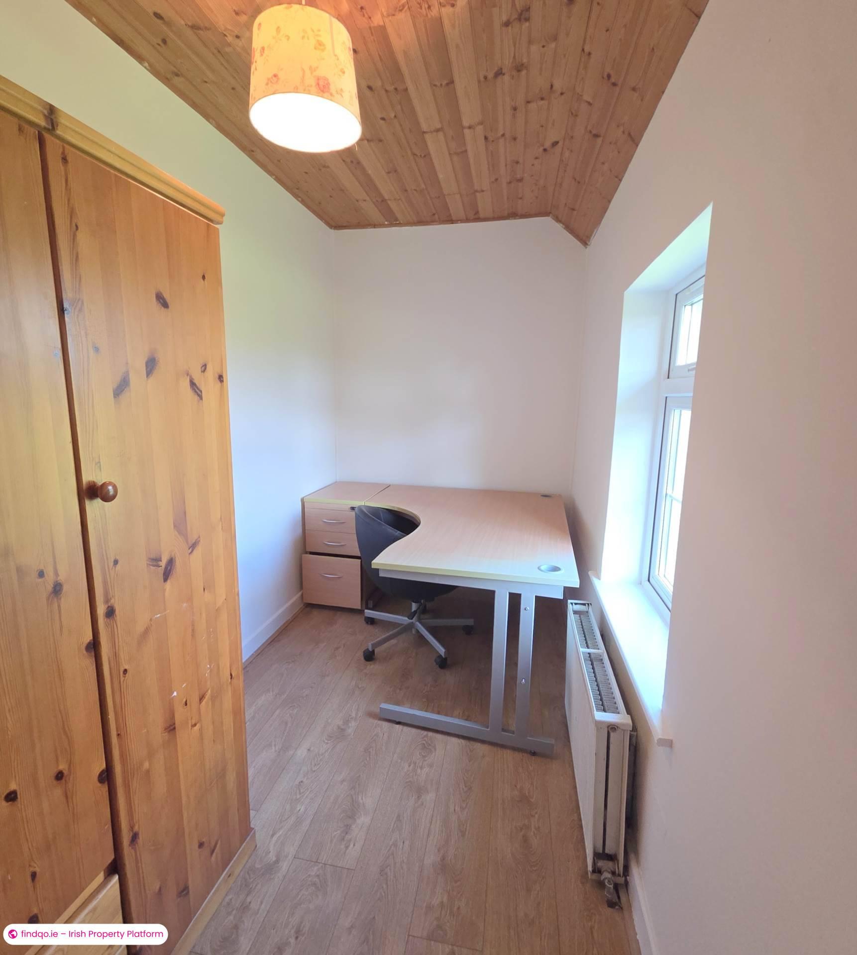4 Bedroom Detached house for Rent in Turloughmore, Galway