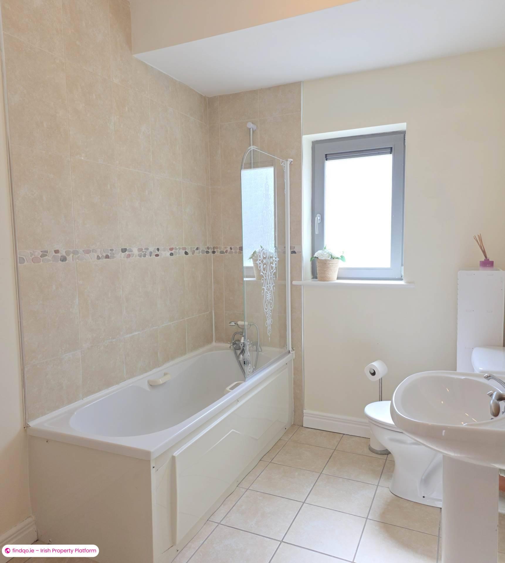 2 Bedroom Property for Rent in Headford Road, Galway