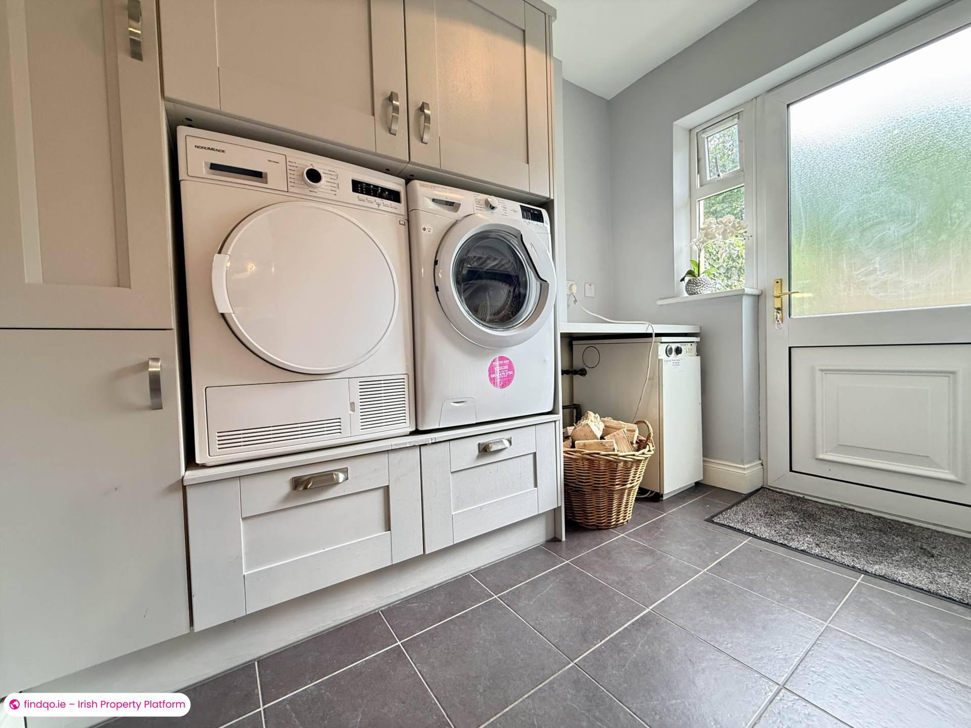 Semi-detached house for Sale in Milltown, Antrim