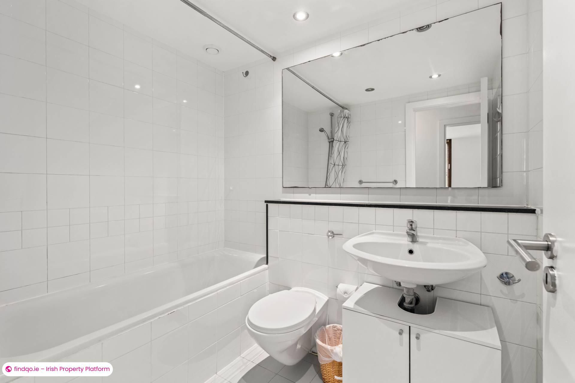 Apartment for Sale in Flat 3, Block 5 Clarion Quay Apartments, Ifsc