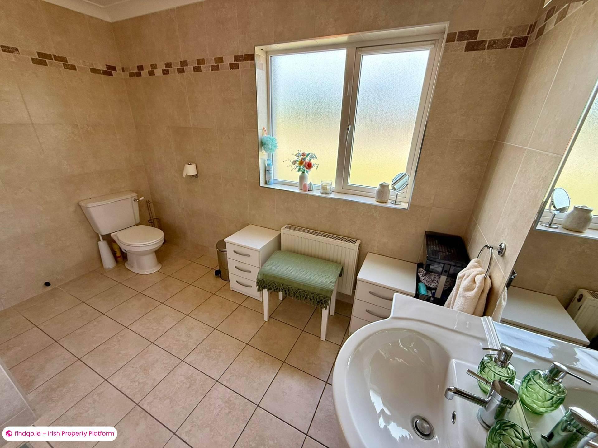 Detached house for Sale in Dunmore, Galway