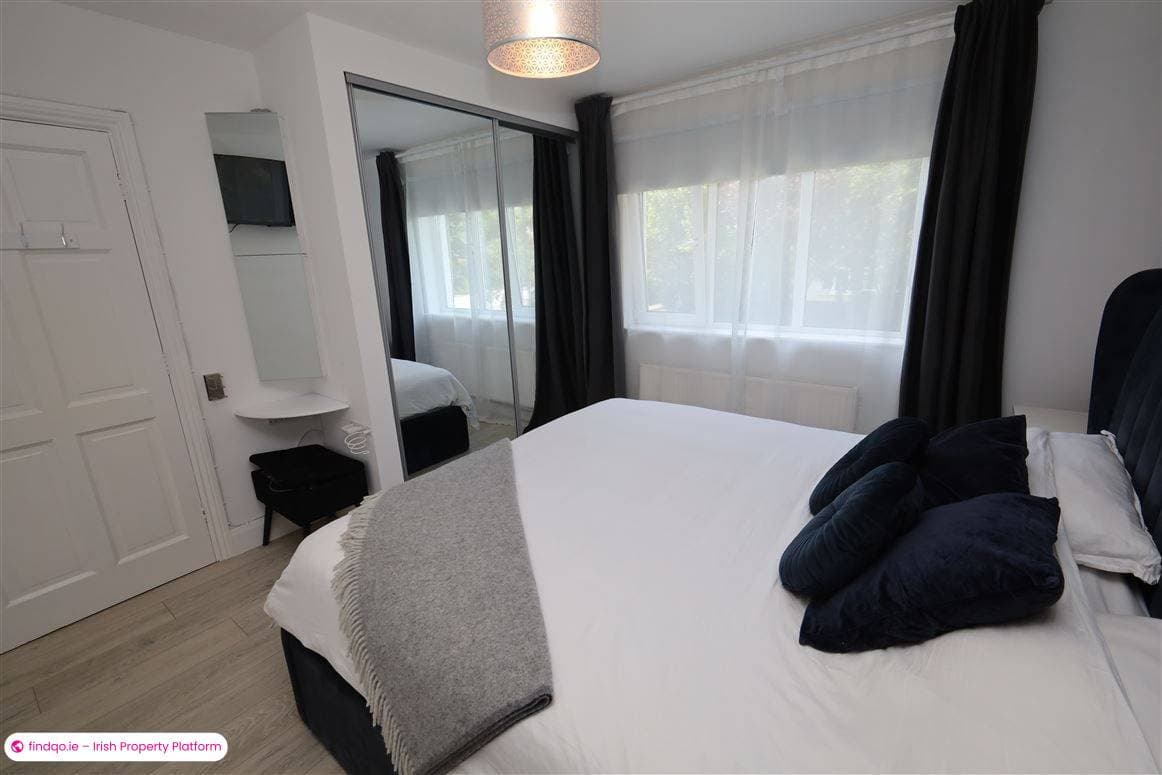 Detached house for Sale in Ballygarvan, Cork