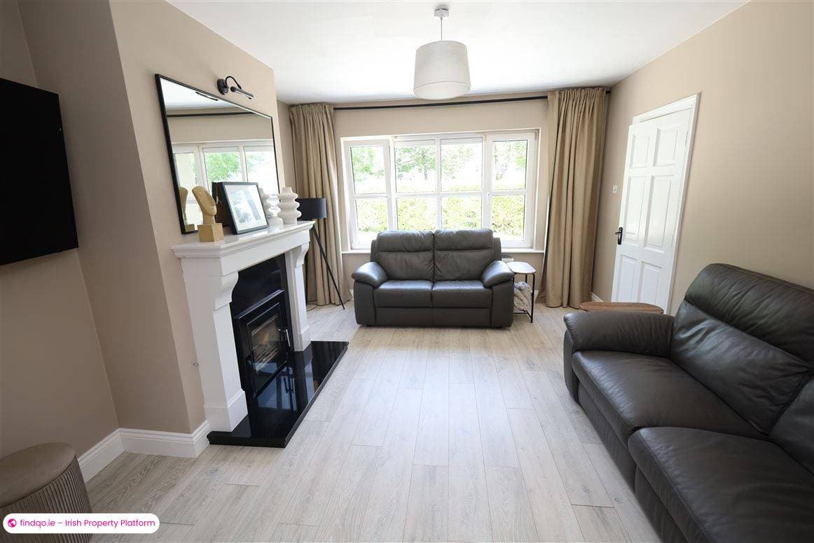 Detached house for Sale in Ballygarvan, Cork