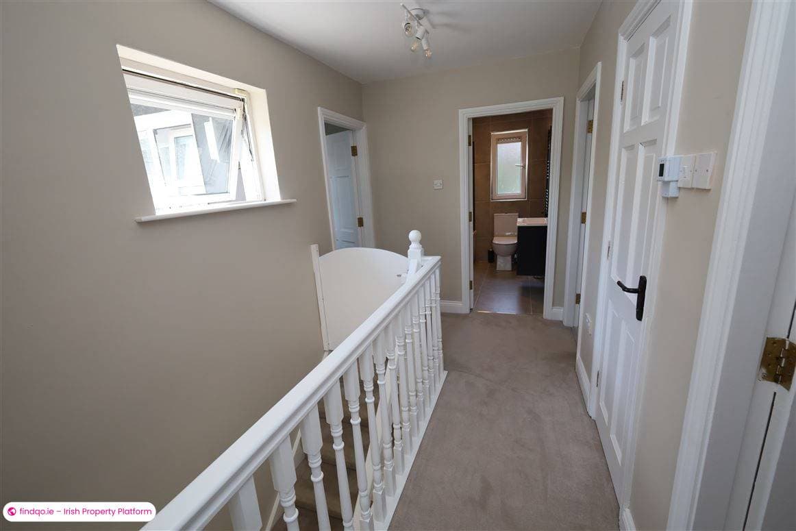 Detached house for Sale in Ballygarvan, Cork