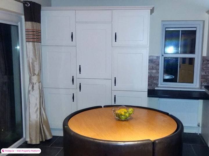 2 Bedroom Apartment for Rent in Glanmire, Cork