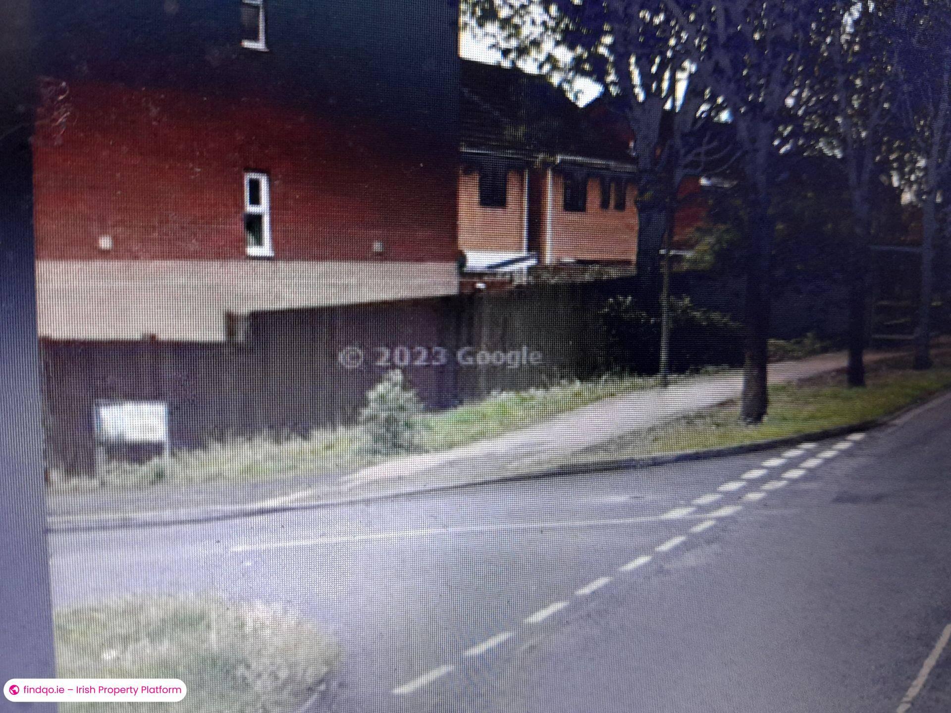 Detached house for Sale Outside Ireland