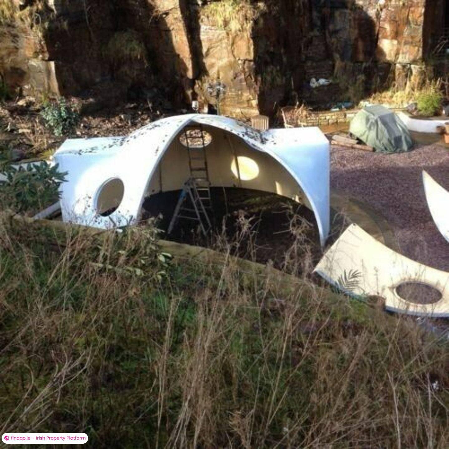 Detached house for Sale Outside Ireland