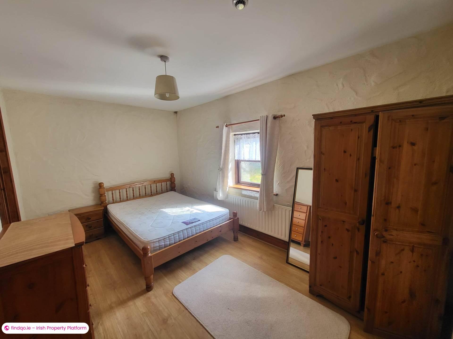 2 Bedroom House for Rent in Ballinrobe, Mayo