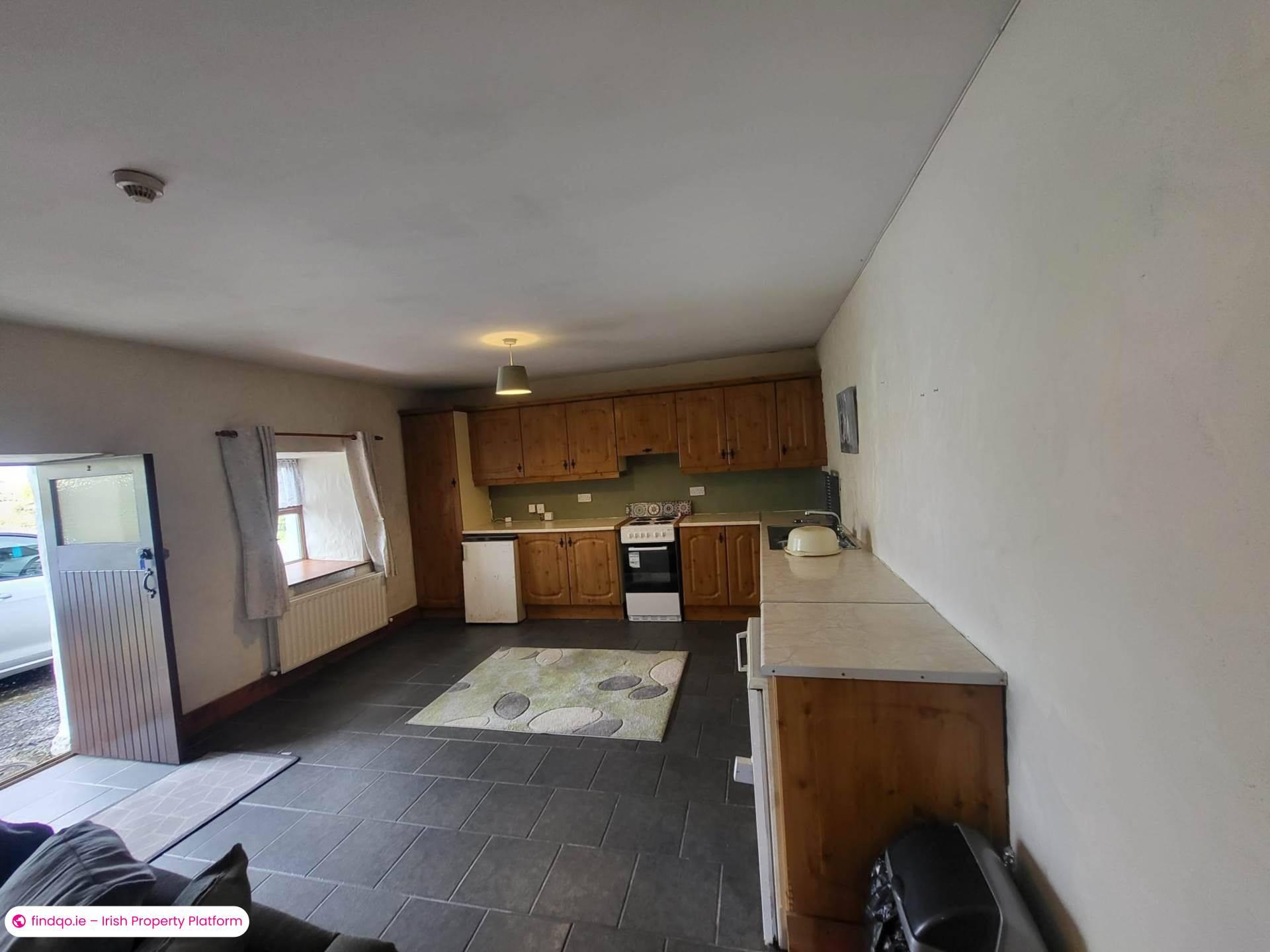 2 Bedroom House for Rent in Ballinrobe, Mayo
