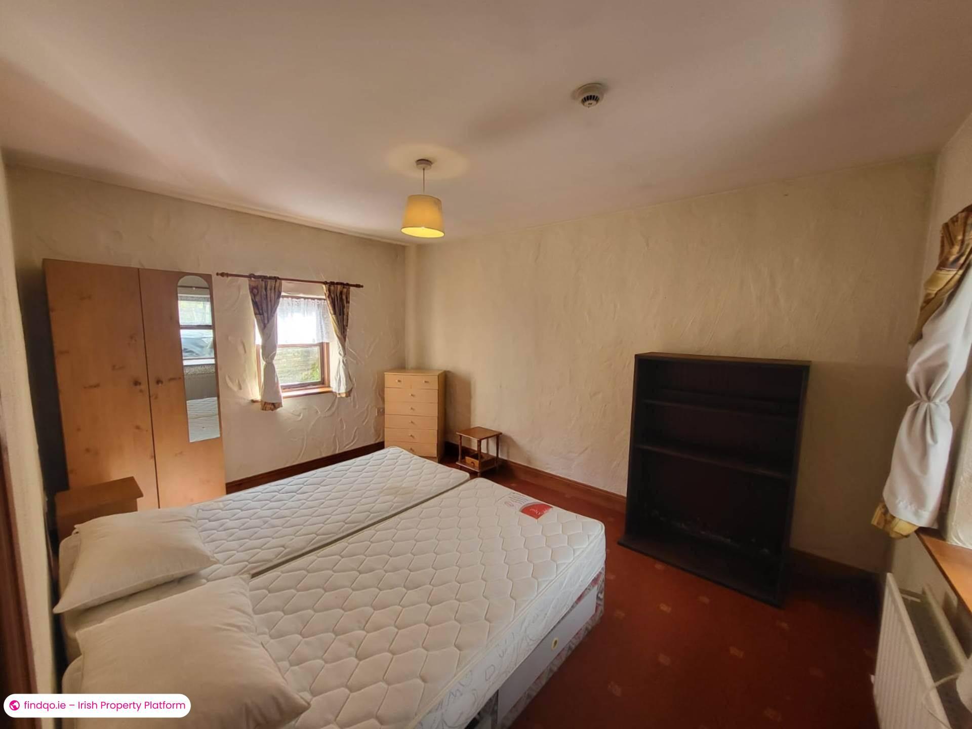 2 Bedroom House for Rent in Ballinrobe, Mayo