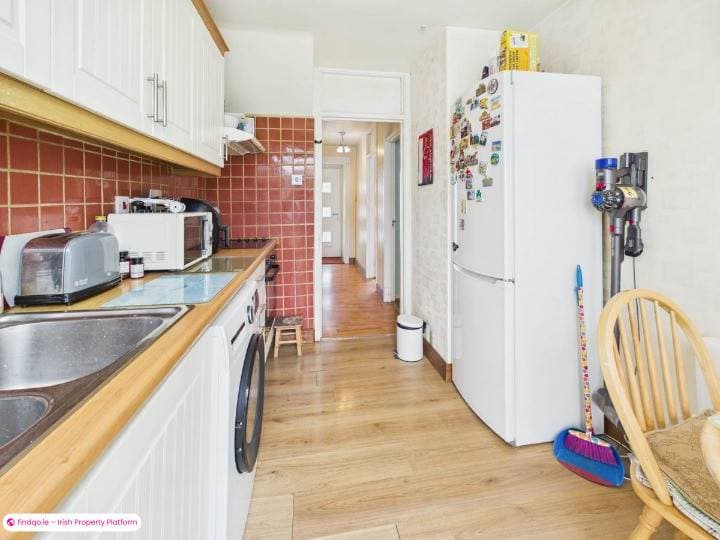 Terraced house for Sale in Newcastle, Galway