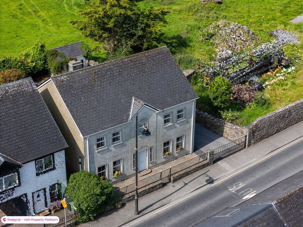 Detached house for Sale in Ballinrobe, Mayo